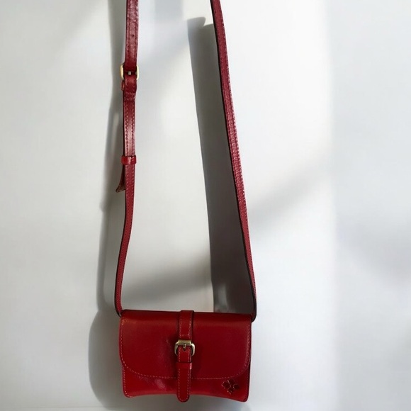 NEW WITH TAGS Patricia Nash “Torri” Ruby Red Leather Crossbody Bag - Picture 4 of 7